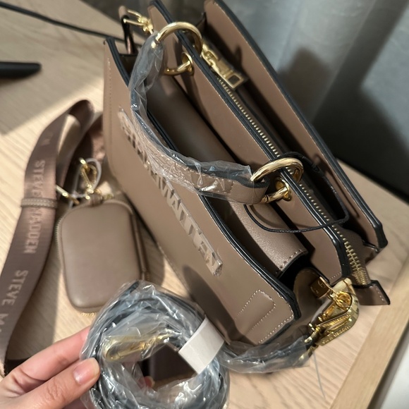 Steve Madden Bevelyn Convertible Crossbody Bag - Picture 2 of 5